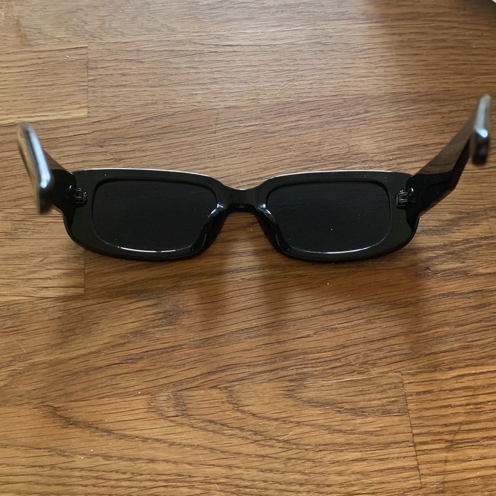 Adorable Rectangular Sunglasses 🕶 - Picture 4 of 4
